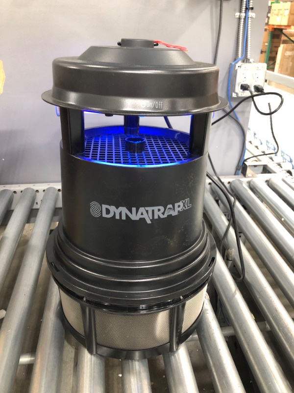 Photo 3 of DynaTrap DT2000XLPSR Large Mosquito & Flying Insect Trap – Kills Mosquitoes, Flies, Wasps, Gnats, & Other Flying Insects – Protects up to 1 Acre
DOES NOT COME WITH INSTRUCTION BOOKLET
