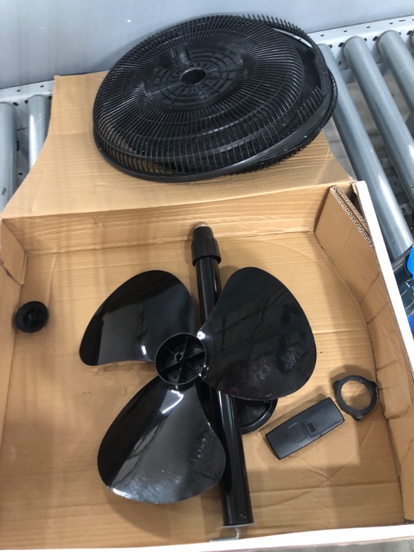 Photo 4 of (BROKEN FAN FRAME) BLACK+DECKER 16 Inches Stand Fan with Remote