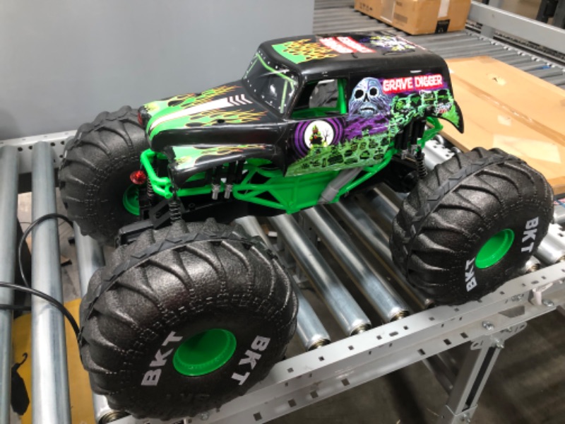 Photo 1 of (BROKEN REMOTE) Monster Jam, Official Mega Grave Digger All-Terrain Remote Control Monster Truck with Lights, 1: 6 Scale
