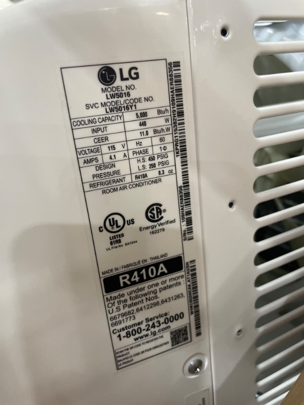 Photo 3 of USED: LG 5,000 BTU Window Air Conditioner with Manual Controls, 115V, White 17.31 x 14.38 x 11.13 inches

 