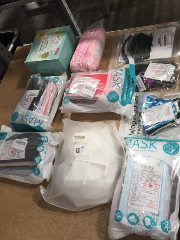 Photo 1 of **NO REFUNDS/RETURNS** - Bundle of Miscellaneous Amazon items