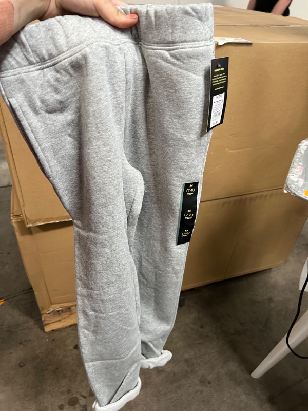 Photo 2 of 12PACKS OF Kids' Fleece Jogger Pants - art class™

SIZE MEDIUM IN KIDS 
