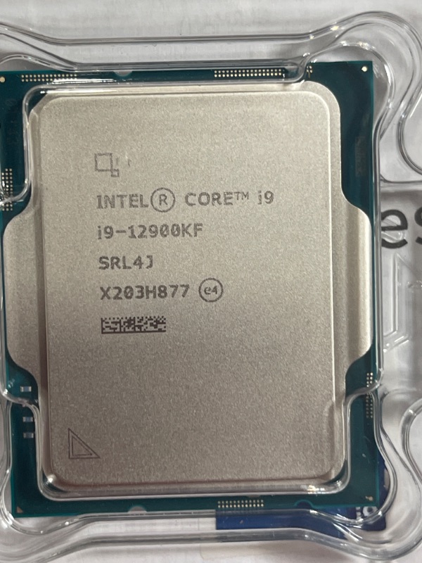 Photo 3 of Intel Core i9-12900KF 3,2GHz 8+8 Kerne 30MB Cache Sockel 1700 (Boxed o. fan) 12TH GEN LGA (S/N: 01143)
