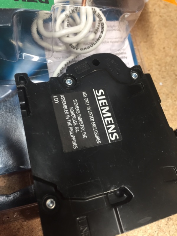 Photo 3 of Siemens
20 Amp Single Pole Type QPF2 GFCI Circuit Breaker