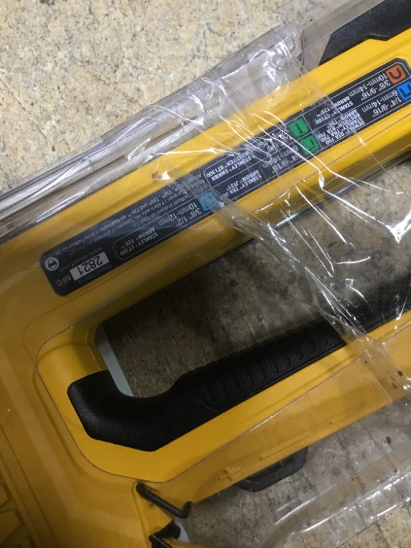 Photo 3 of 
DEWALT
5 in 1 Multi-Tacker Stapler and Brad Nailer Multi-Tool