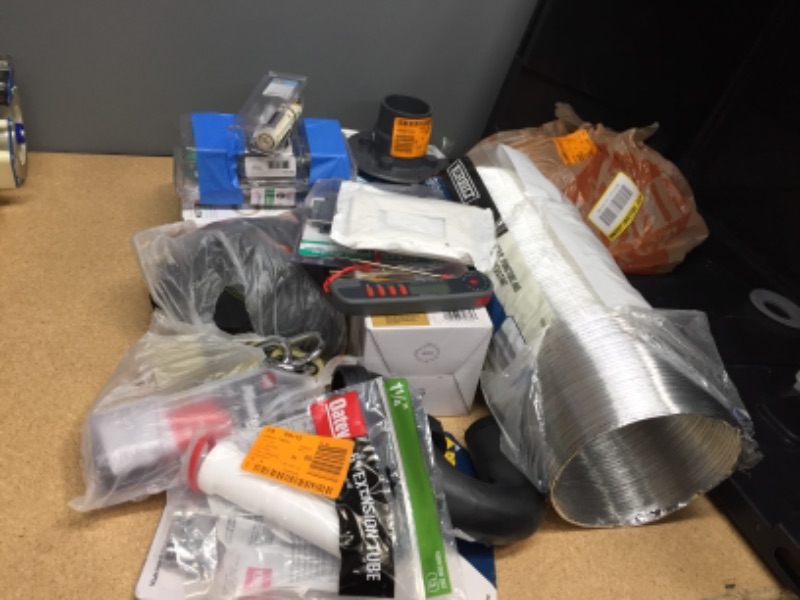 Photo 1 of ** HOMEDEPOT BUNDLE OF HARDWARE AND HOME GOODS ***   *** NON-REFUNDABLE ***    ** SOLD AS IS**