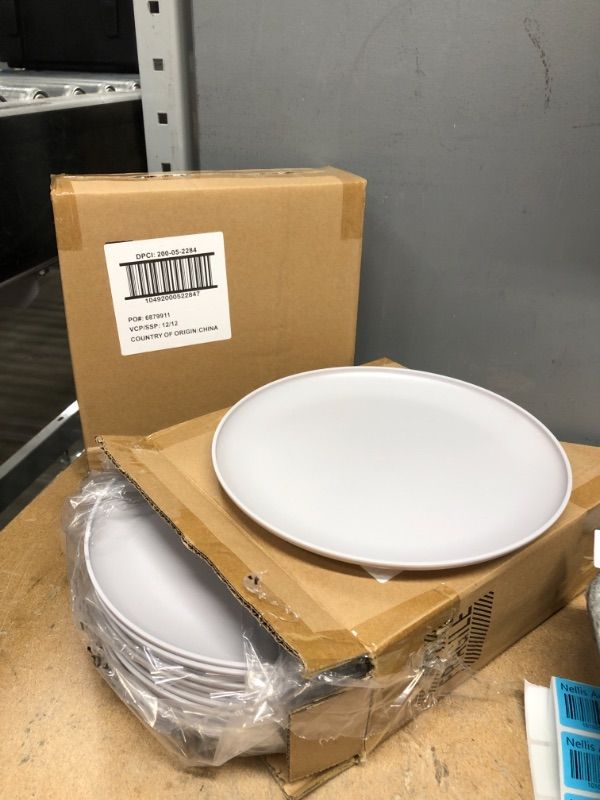 Photo 2 of 24 COUNT: 10.5" Plastic Dinner Plate - Room Essentials™

