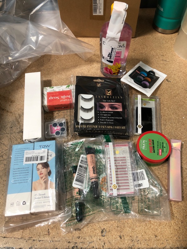 Photo 1 of **SOLD AS A BUNDLE*NOT REFUNDABLE**
Bundle of beauty goods. 