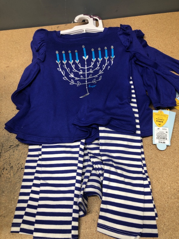 Photo 2 of 6 PACK**
Toddler Girls' Menorah Long Sleeve Top & Striped Leggings Set - Cat & Jack™
SIZE 2T
