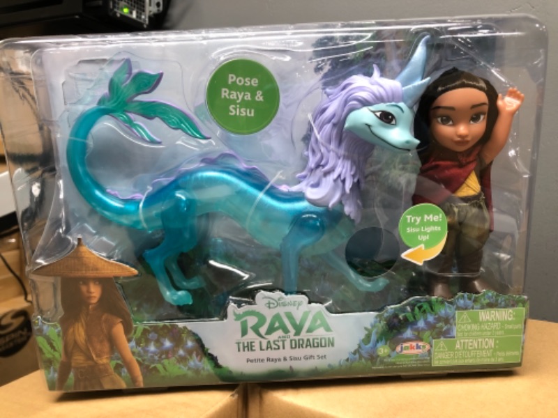 Photo 3 of CASE OF 6: Disney's Raya and the Last Dragon Petite Raya & Sisu Gift Set

