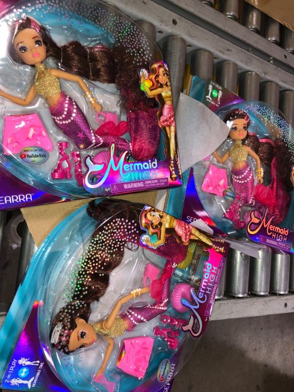 Photo 2 of ( 3 PACK ) Mermaid High Searra Fashion Doll
