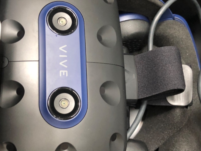 Photo 5 of HTC VIVE Pro 2 Virtual Reality System
