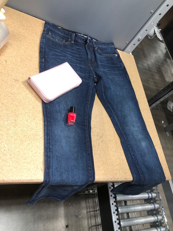 Photo 1 of  Assorted home goods (Jeans/nail polish/Wallet) 