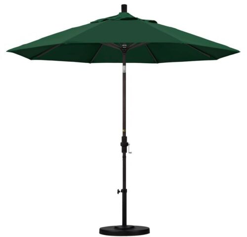 Photo 1 of 9ft outdoor umbrella green