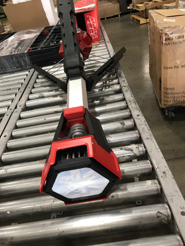 Photo 4 of Milwaukee M18 Rocket 2500 lm LED Dual Power Tripod Tower Light