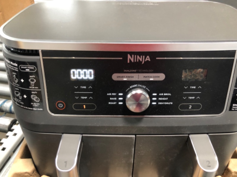 Photo 4 of Ninja Foodi 10 Qt. XL Dualzone, 2-Basket Air Fryer with 6 Functions, Multicolor
