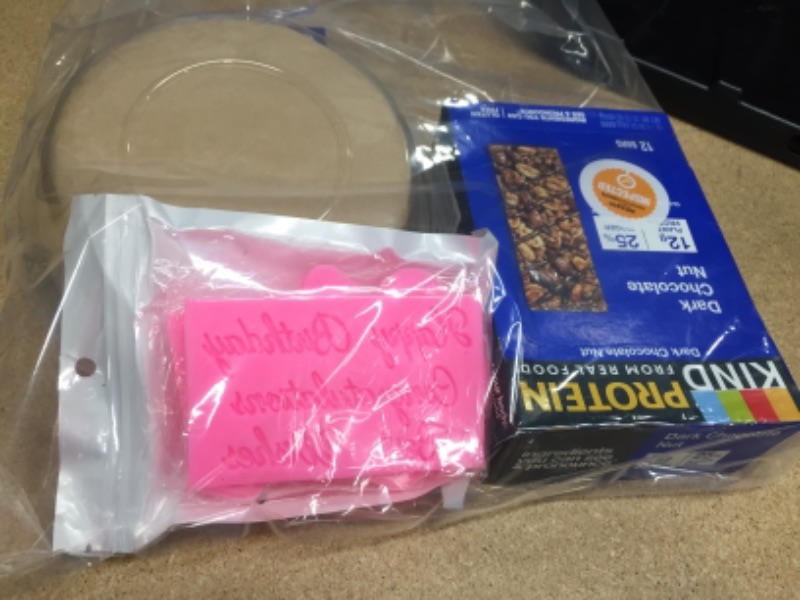 Photo 1 of ** AMAZON BUNDLE OF FOODS AND KITCHEN GOODS **   ** NON-REFUNDABLE **   ** SOLD AS IS ***
EXP: JULY 27 22