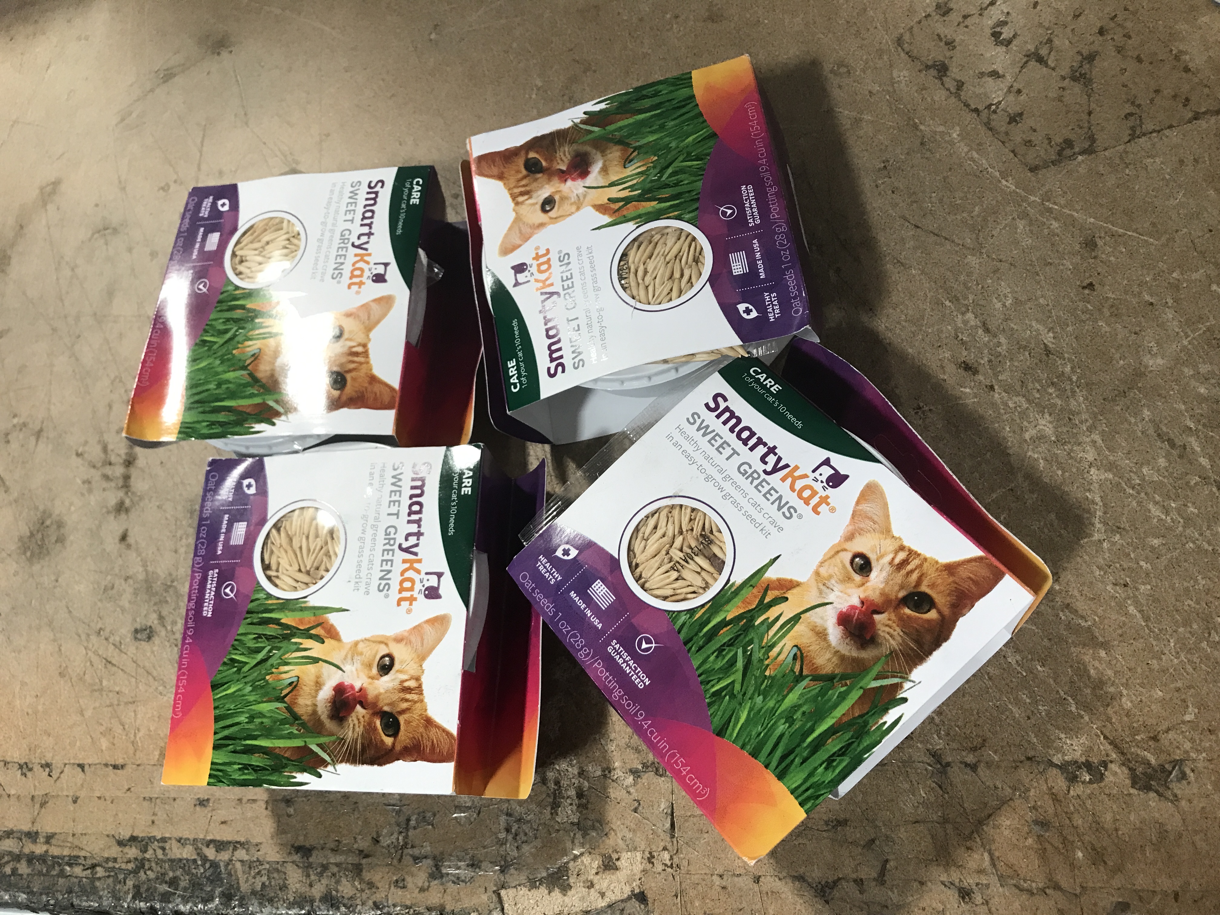 Photo 2 of ** NO EXPIRATION DATE PRINTED **    ** NON-REFUNDABLE **   ** SOLD AS IS **  ** SETS OF 4 **
SmartyKat SweetGreens Cat Grass Kit-
