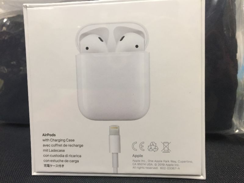 Photo 5 of Apple AirPods (2nd Generation)