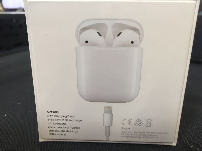 Photo 2 of Apple AirPods (2nd Generation)