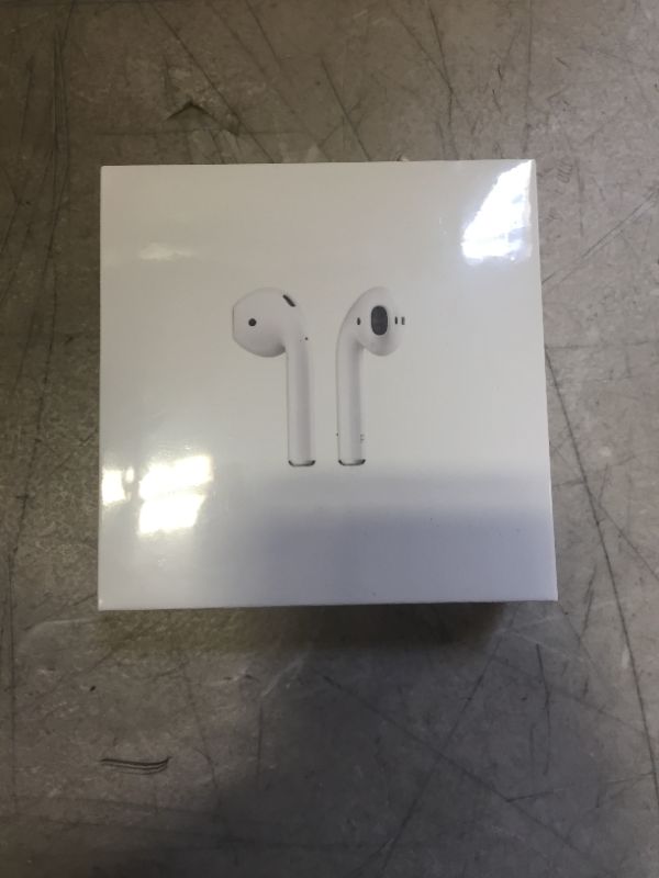 Photo 3 of Apple AirPods (2nd Generation)
