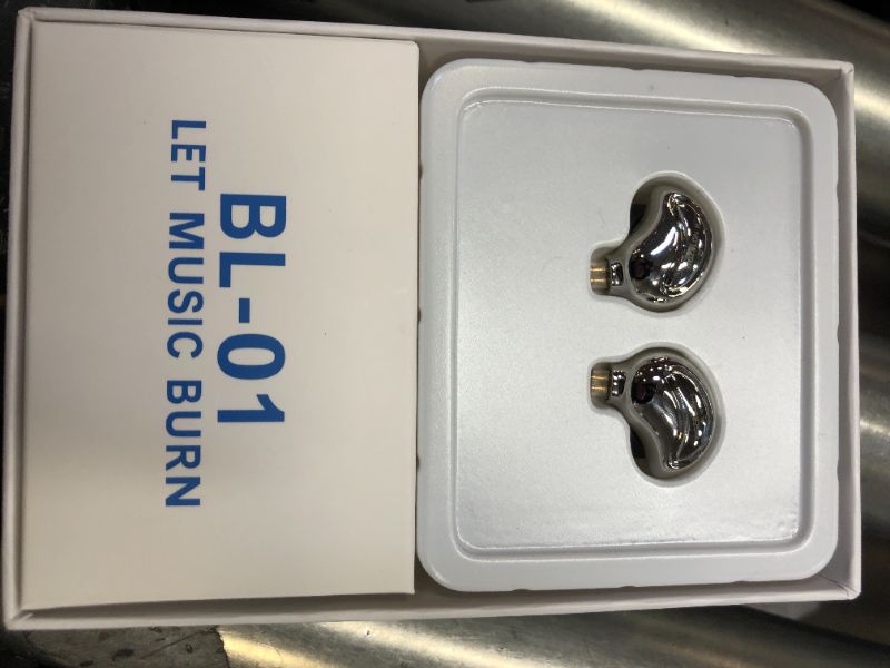 Photo 2 of Linsoul BLON BL03 HiFi 10mm Carbon Diaphragm Dynamic Driver in-Ear Earphone IEM with 0.78mm 2pin Detachable Cable (with mic, Silver)
