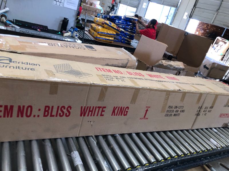 Photo 1 of Meridian Furniture Bliss Collection Modern | Contemporary Velvet Upholstered Bed with Deep Button Tufting and Storage Compartments in Rails and Footboard, White, King **BOX 2 OF 3**