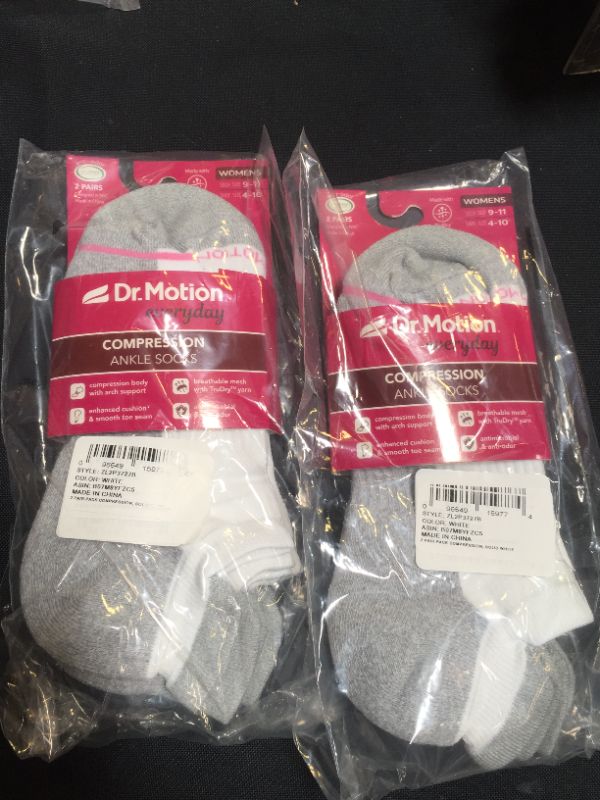 Photo 2 of Dr. Motion Women's 2 PAIRSk Mild Compression Ankle Socks 4-10 WHITE/GREY - 2 PCK

