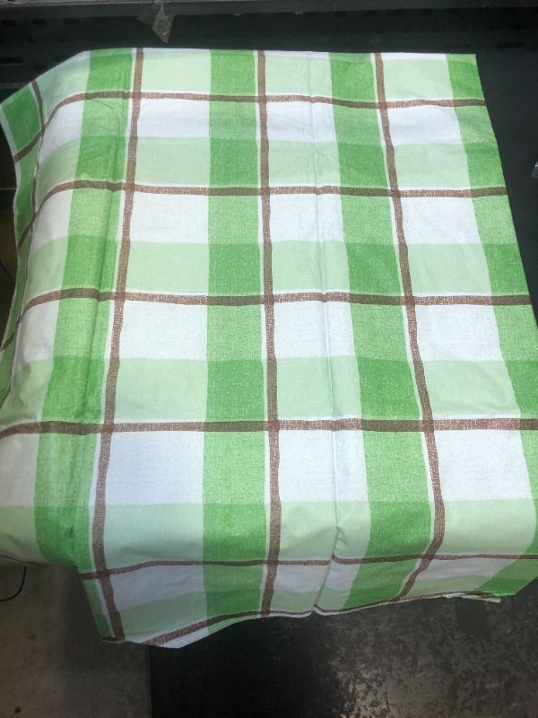 Photo 1 of HEAVY DUTY VINYL TABLECLOTH GREEN 50"X60"