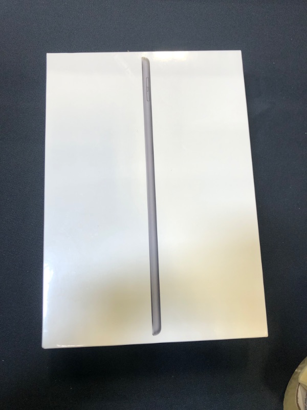 Photo 2 of 2021 Apple 10.2-inch iPad (Wi-Fi, 64GB) - Space Gray (9th Generation)

