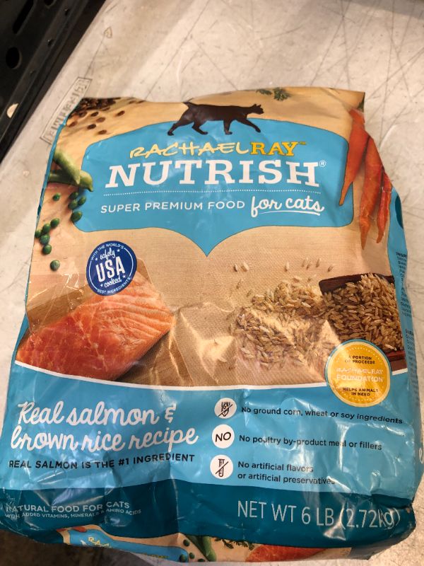 Photo 2 of 6 Lbs Rachael Ray Nutrish Dry Cat Food, Salmon & Brown Rice Recipe BB 02/18/22