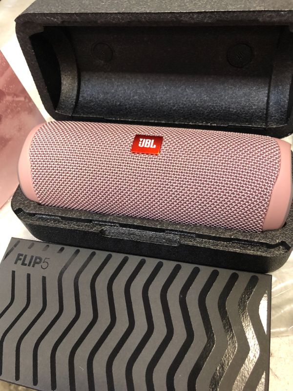 Photo 2 of JBL Flip 5