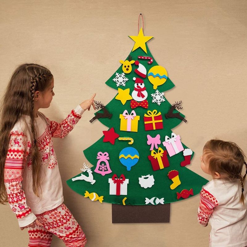 Photo 1 of DIY Felt Christmas Tree, VersionTECH. Felt Christmas Tree Set with 30 Pcs Ornaments for Window Door Wall Hanging Decorations Felt Xmas Craft Kits Home Party New Year Gifts for Toddlers Children Kids
