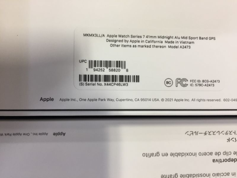 Photo 3 of Apple Watch Series 7 [GPS 41mm] Smart Watch w/ Midnight Aluminum Case with Midnight Sport Band. Fitness Tracker, Blood Oxygen & ECG Apps, Always-On Retina Display, Water Resistant
BRAND NEW, MINOR DAMAGES TO PACKAGING 