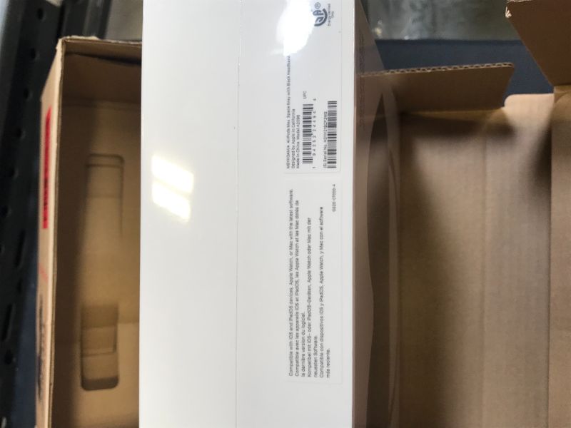 Photo 3 of Apple AirPods Max - Space Gray ( FACTORY SEALED )
