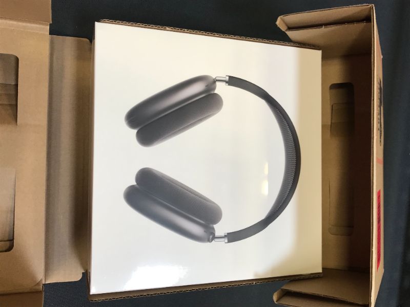 Photo 2 of Apple AirPods Max - Space Gray ( FACTORY SEALED )
