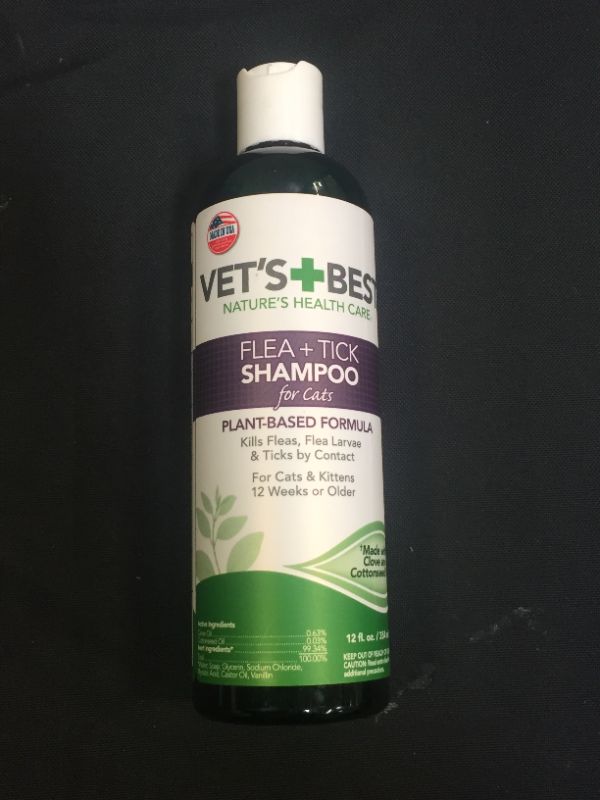 Photo 2 of 2 Oz Vets Best Flea & Tick Shampoo for Cats
