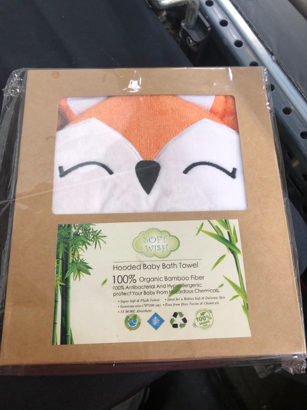 Photo 2 of Fox Style Bamboo Baby Hooded Bath Towel & Washing Glove Set - Size 40x28”, Soft and Comfortable, Ultra Absorbent, 100% Natural for Baby (Orange)
