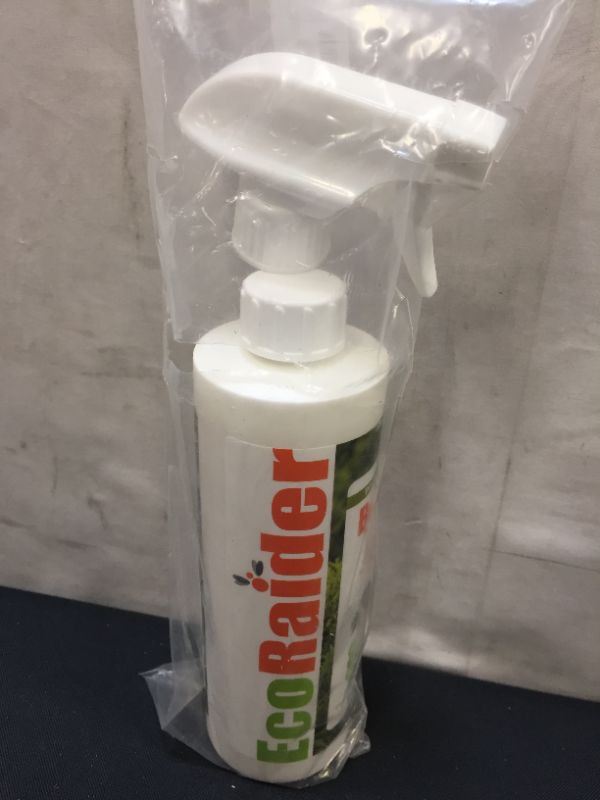 Photo 2 of 16oz Green & Non-Toxic Bed Bug Repellent - EcoRaider


