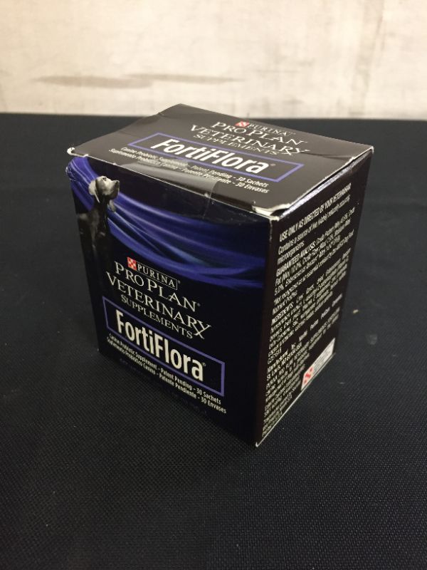 Photo 1 of Purina FortiFlora Probiotics for Dogs, Pro Plan Veterinary Supplements Powder Probiotic Dog Supplement – 30 ct. box best by 03.2023
