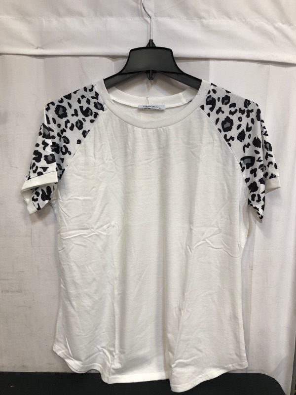 Photo 1 of WOMEN'S WHITE TEE SIZE XL 