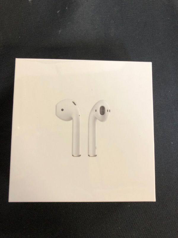 Photo 2 of Apple AirPods (2nd Generation)
