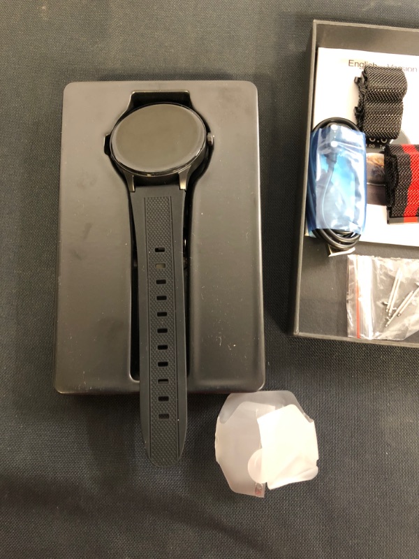 Photo 2 of GENERIC BRAND SMART WATCH 