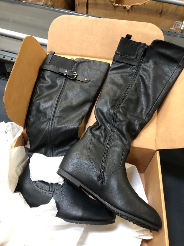 Photo 2 of Women's Knee High Boots
Size: 10