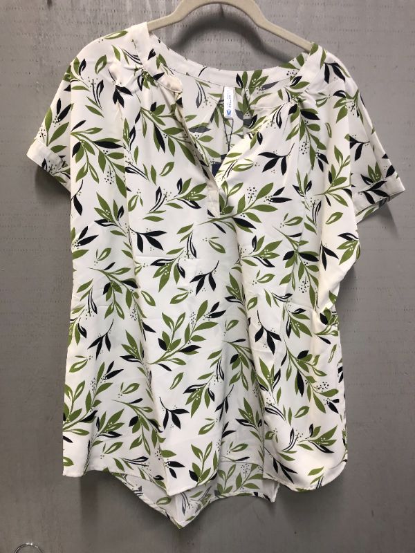 Photo 1 of WOMEN'S BLOUSE WHITE WITH LEAF PATTERN SIZE M