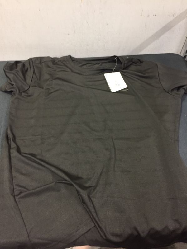 Photo 1 of WOMENS ATHLETIC TOP BLACK SIZE 2XL 