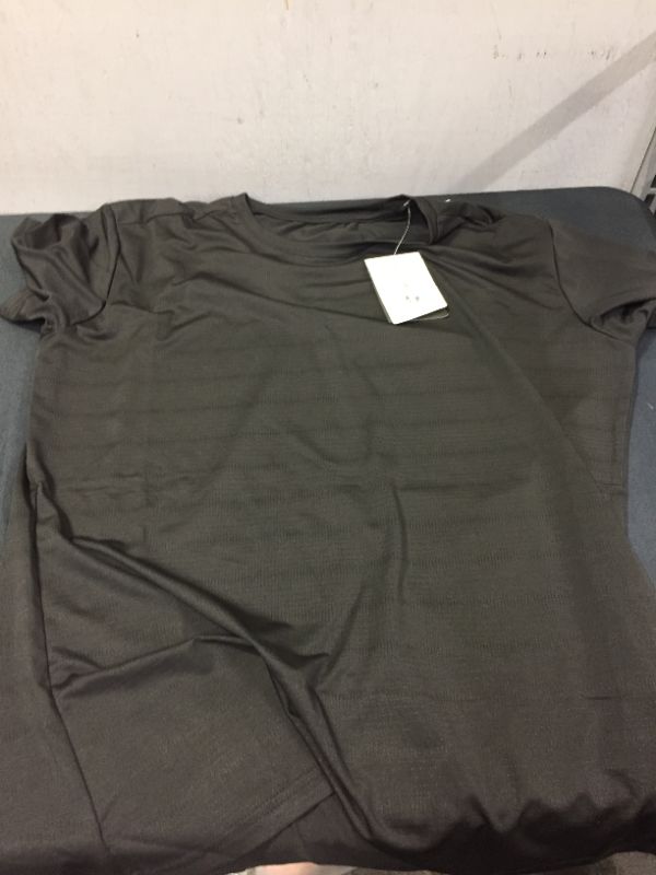Photo 2 of WOMENS ATHLETIC TOP BLACK XXL