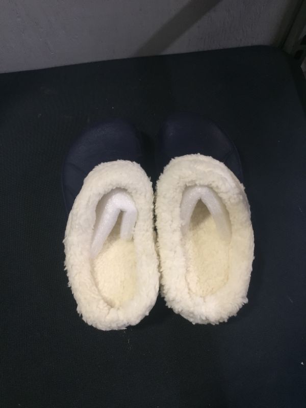 Photo 2 of kids house slippers s
size 180