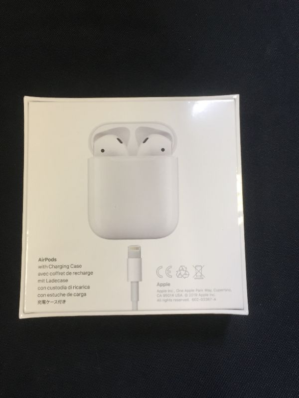 Photo 2 of Apple AirPods (2nd Generation)
