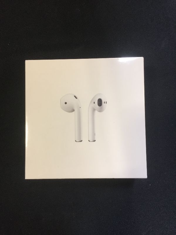 Photo 4 of Apple AirPods (2nd Generation)
